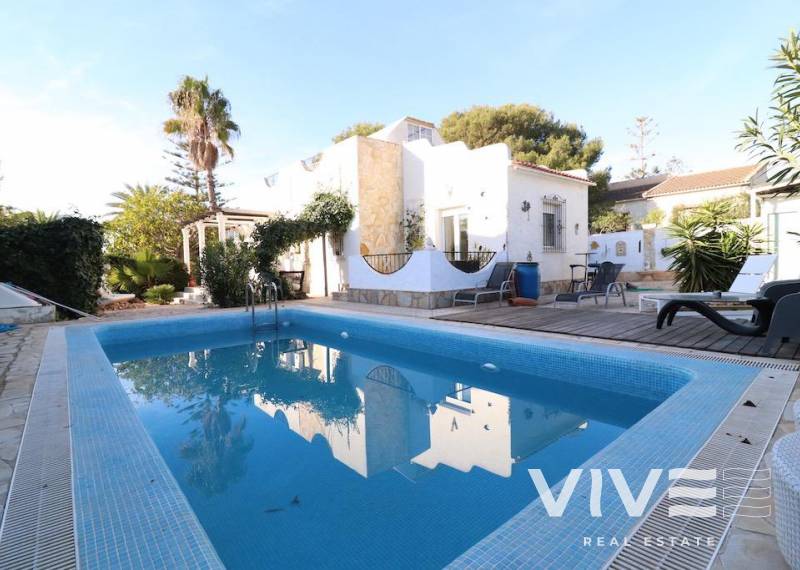 Villa - Försäljning  - Orihuela Costa - Cabo Roig