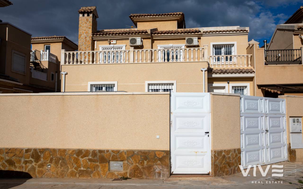 Försäljning  - Villa - Torrevieja - Aguas Nuevas