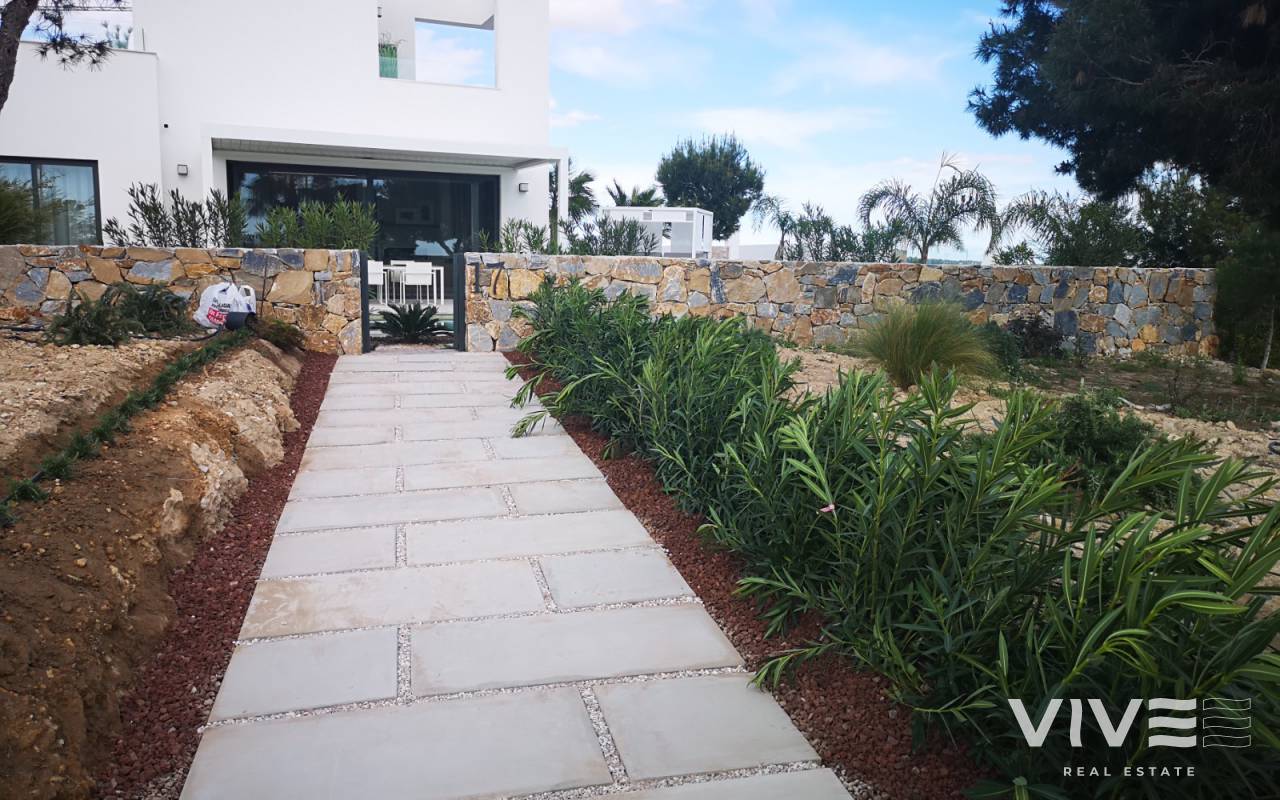 Nueva construcción  - Villa - San Miguel de Salinas - Las Colinas Golf Country Club
